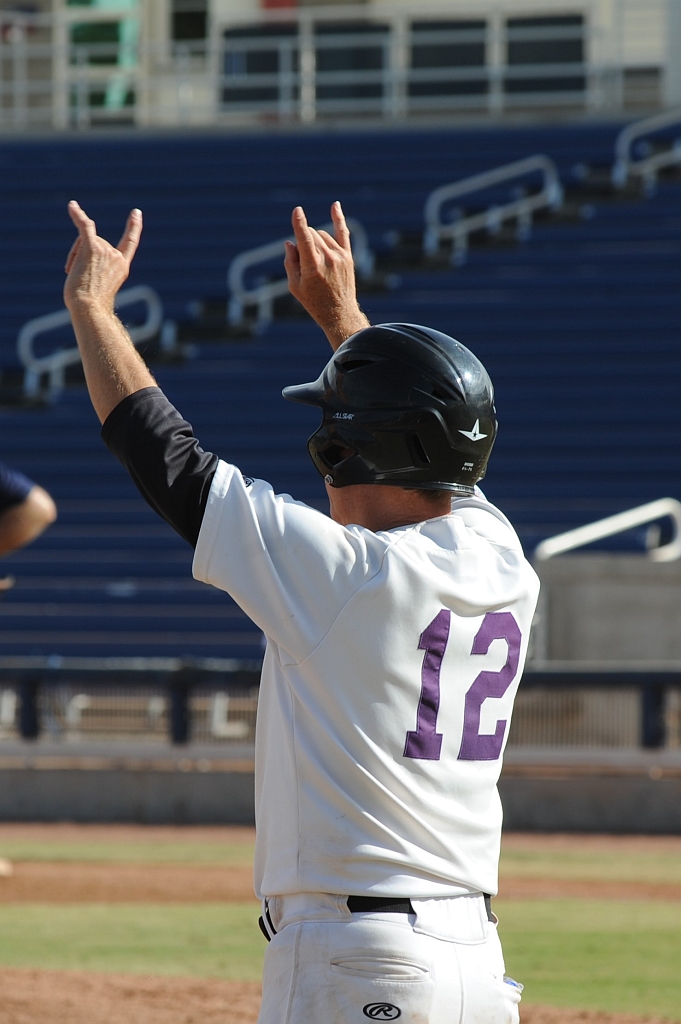 Dragons_2017-10-31 (408).jpg - (c)2010 DeVetter